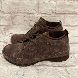 Skechers LEATHER SUEDE Chukka Lineage Shoes 9 Brown COMFORT Fur Lined Flex